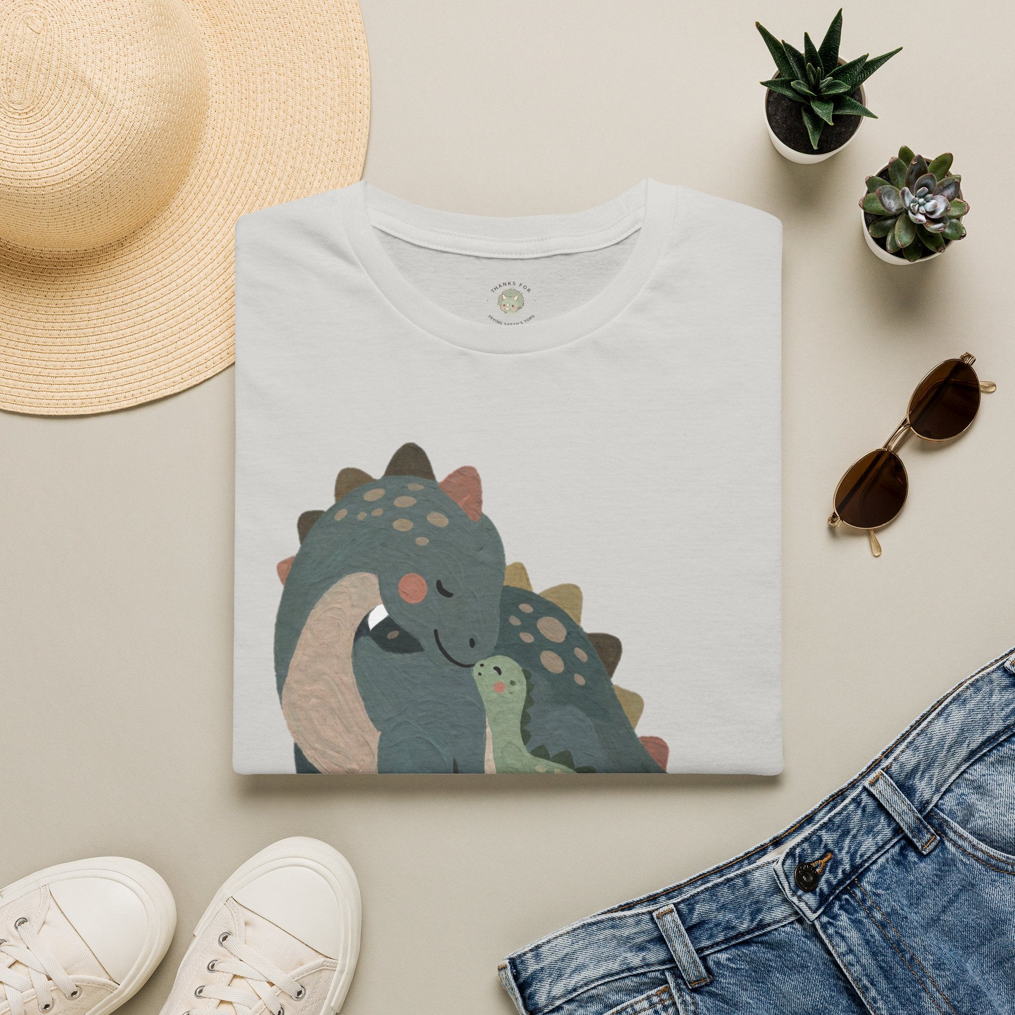 Mamasaurus T-Shirt — Cute Dinosaur Mom Mother's Day Graphic Tee