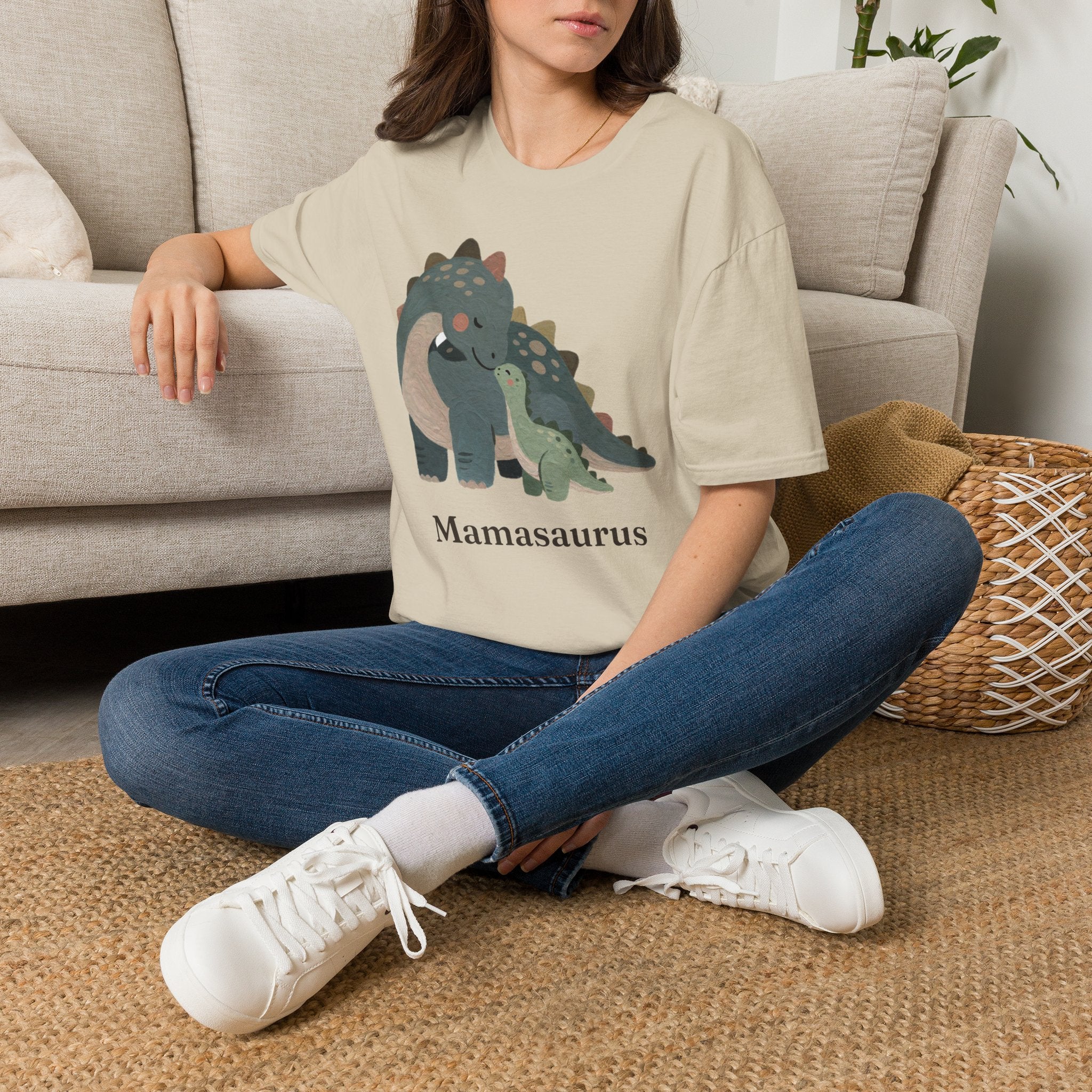 Mamasaurus T-Shirt — Cute Dinosaur Mom Mother's Day Graphic Tee