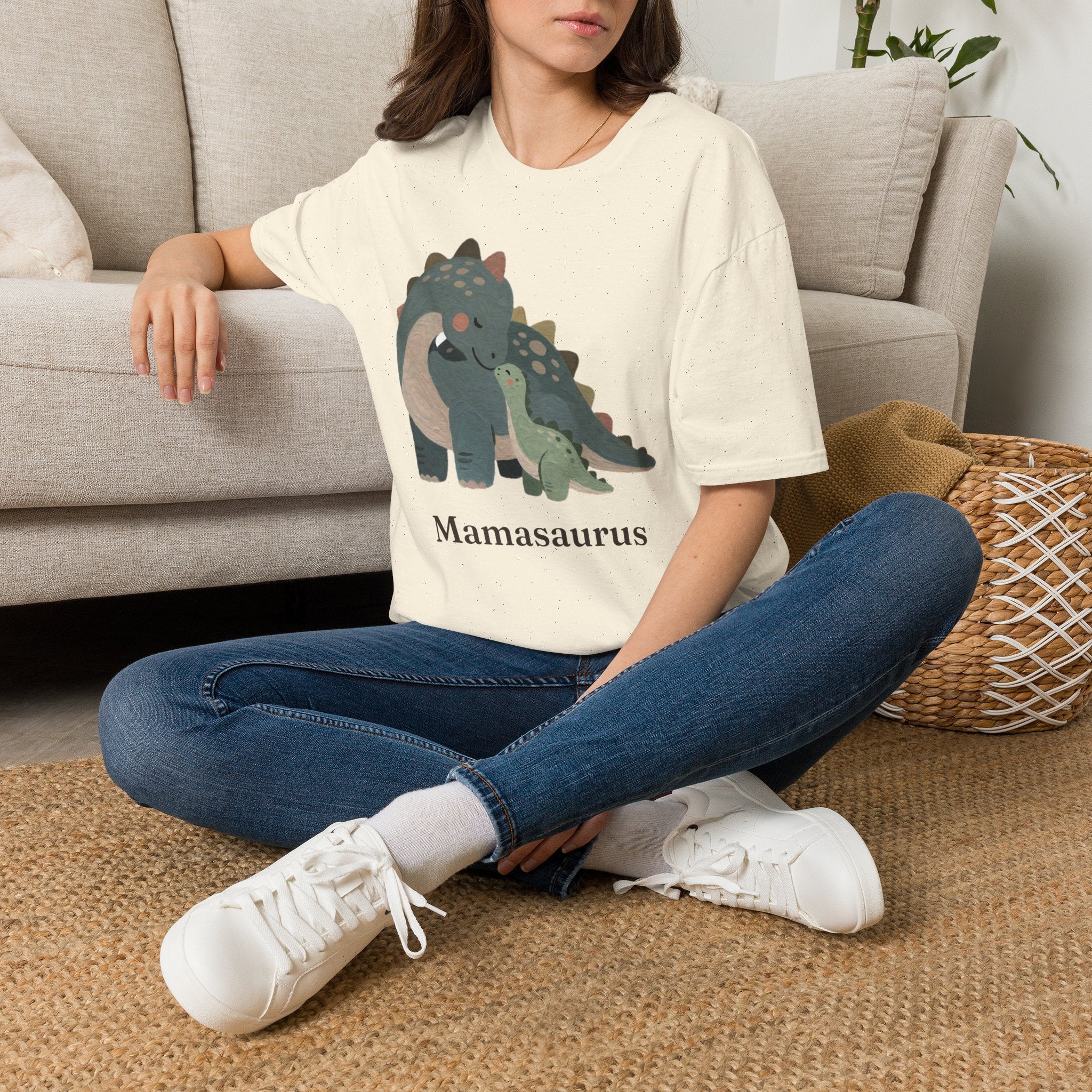 Mamasaurus T-Shirt — Cute Dinosaur Mom Mother's Day Graphic Tee