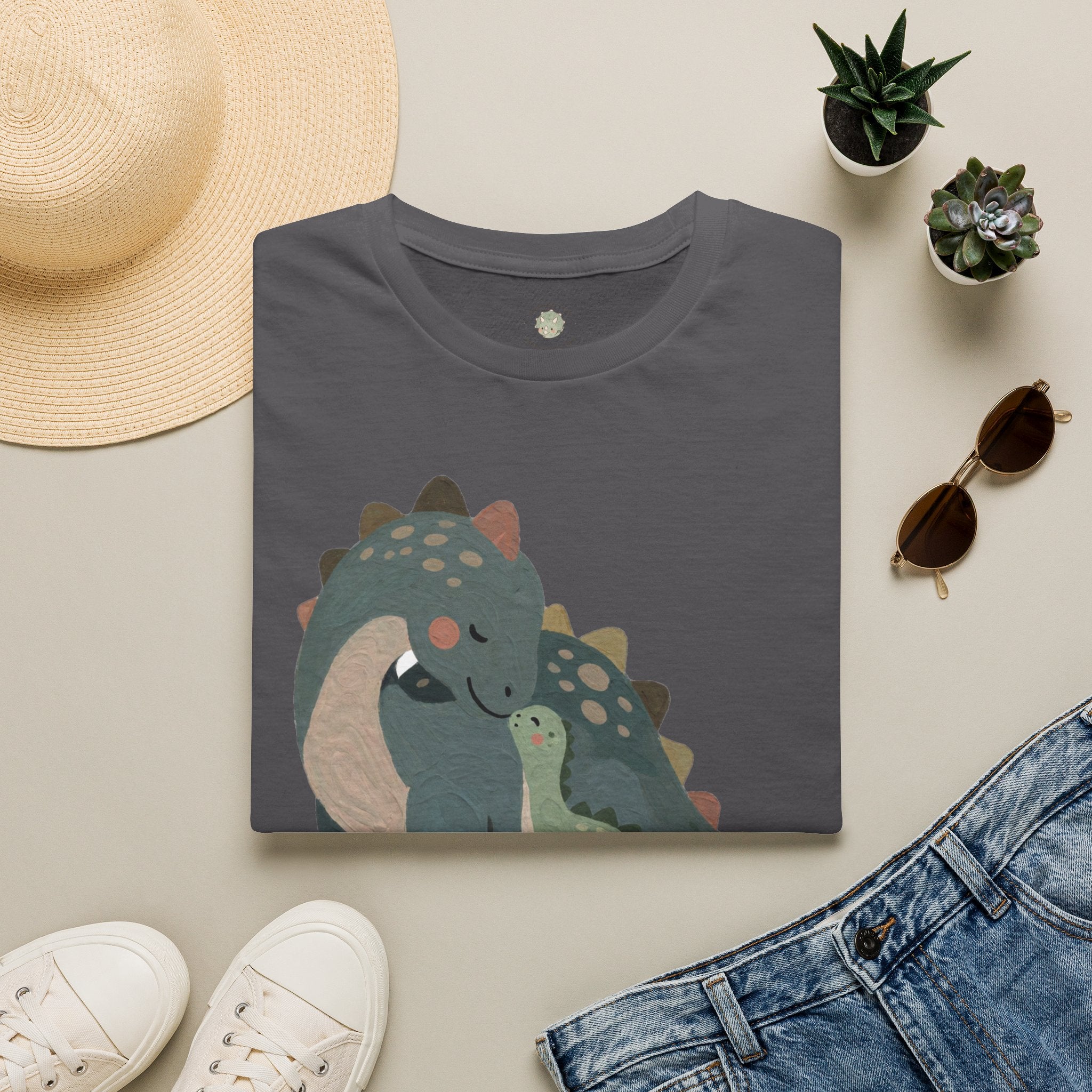 Mamasaurus T-Shirt — Cute Dinosaur Mom Mother's Day Graphic Tee